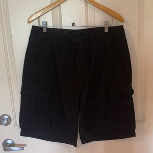 Men’s Sixe 34 Black Cargo Shorts